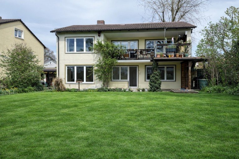 image Schlo�berg Zweifamilienhaus tolle Lage am Schlo�berg! Zweifamilienhaus / Altbestand mit Entwicklungspotenzial