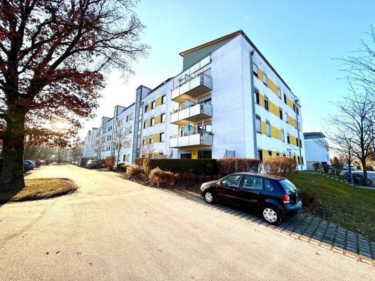 Ansicht Rosenheim Wohnung Moderne 2-Zimmer Wohnung mit Balkon in RO-Happing
