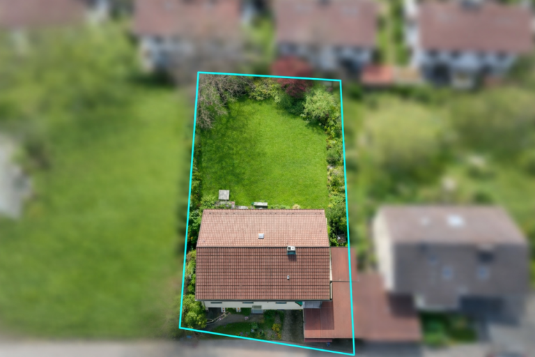 Lage Schlo�berg Wohngrundst�ck Schlo�berg! Attrraktives Grundst�ck mit Altbestand